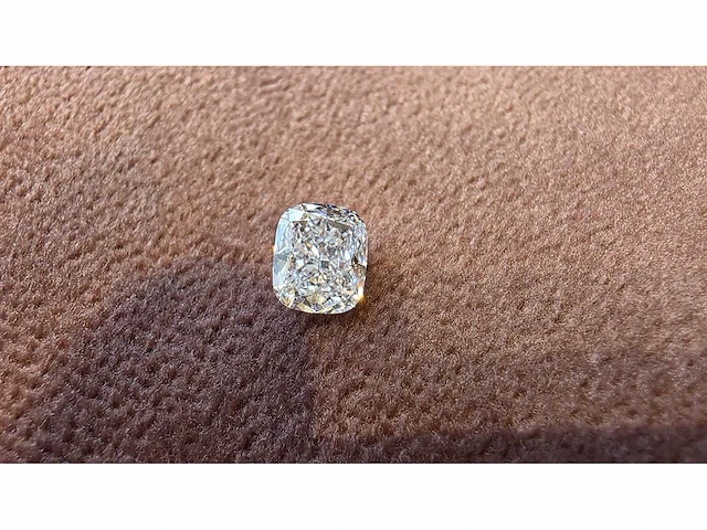 Diamant - circa 1,20 carat - cushion geslepen diamant (gecertificeerd) - afbeelding 1 van  11