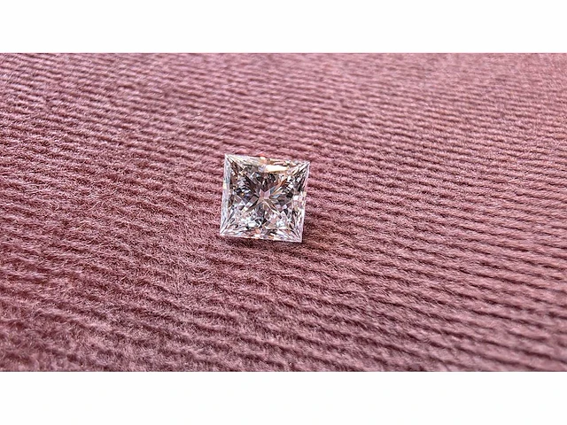 Diamant - circa 1,50 carat - princess geslepen diamant (gecertificeerd) - afbeelding 1 van  11