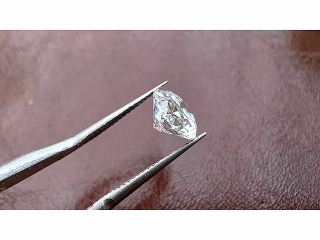 Diamant - circa 2,00 carat - oval briljant geslepen diamant (vs1)(gecertificeerd) - afbeelding 11 van  12