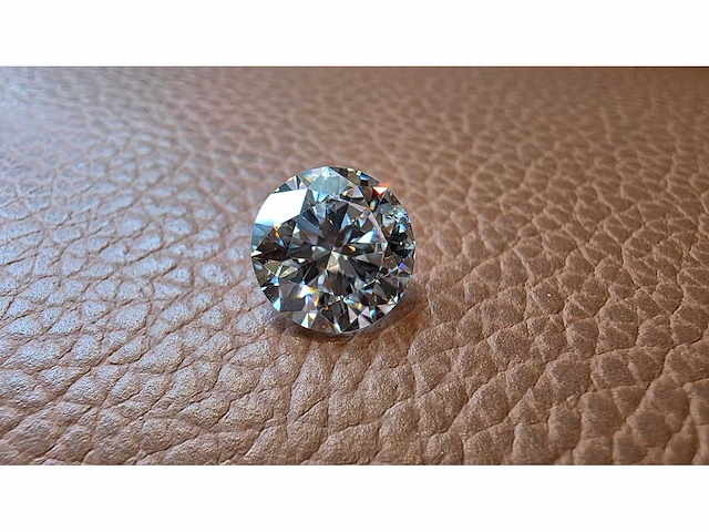 Diamant - circa 4,00 carat - briljant geslepen diamant (gecertificeerd) - afbeelding 1 van  10