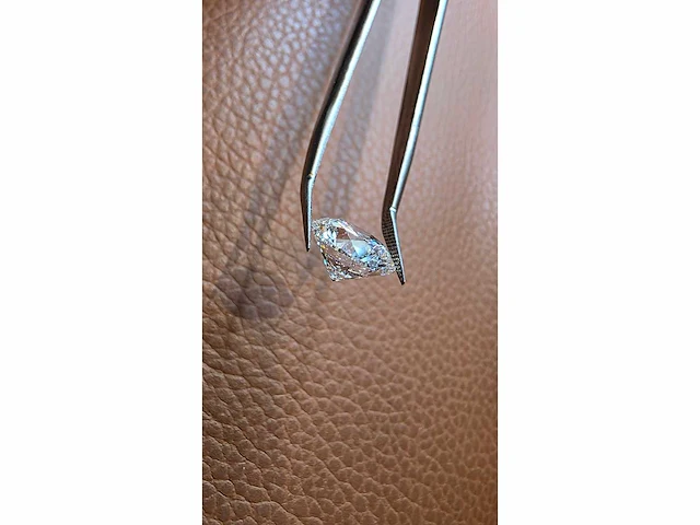 Diamant - circa 4,00 carat - briljant geslepen diamant (gecertificeerd) - afbeelding 9 van  10