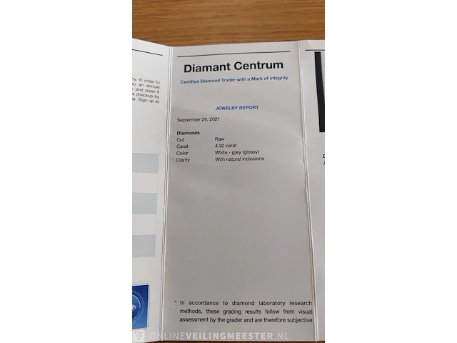 Diamant- 4.32 carat , wit- glanzend grijs - afbeelding 6 van  8