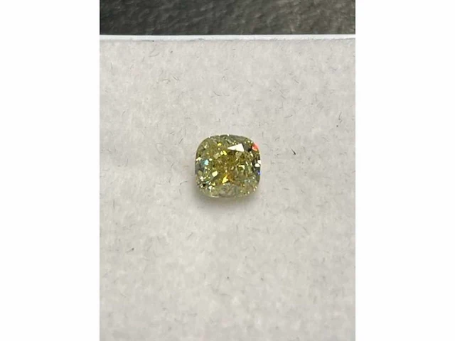 Diamant fancy colour 1.70 ct - afbeelding 2 van  6