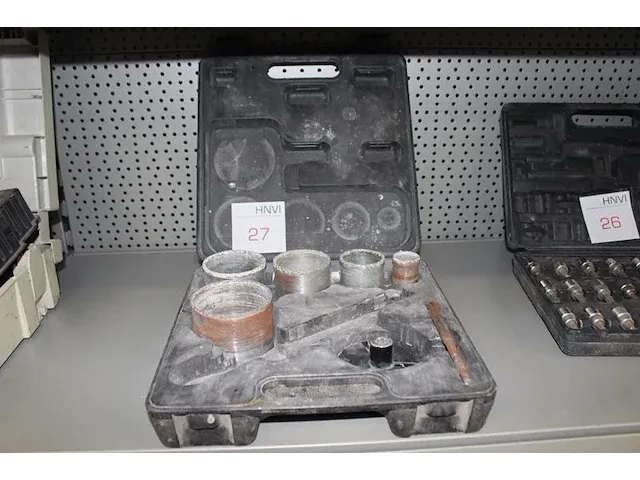Diamant potborenset met vijf potten in kunststoffen koffer. - afbeelding 1 van  2