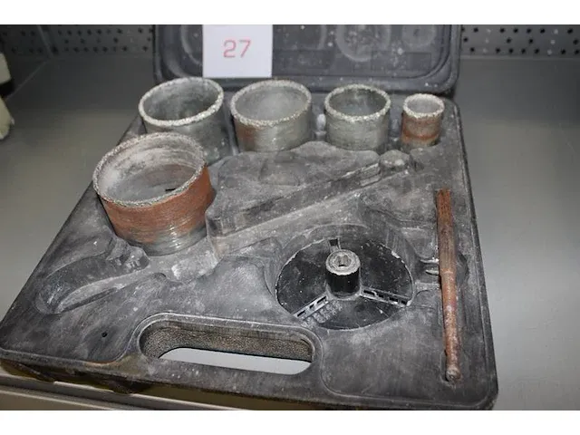 Diamant potborenset met vijf potten in kunststoffen koffer. - afbeelding 2 van  2