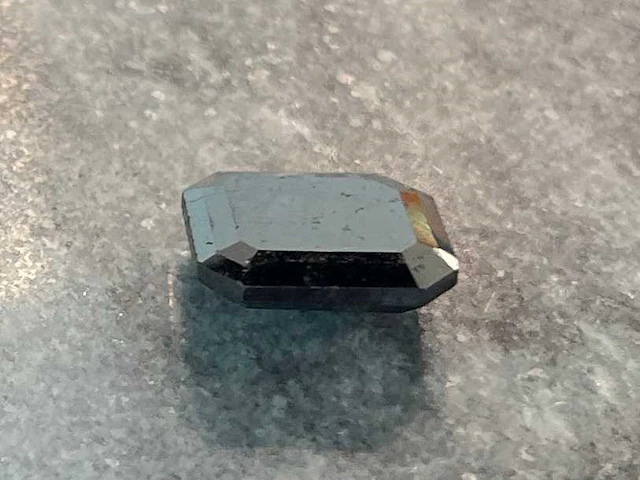 Diamant zwart 10.61 ct - afbeelding 4 van  4