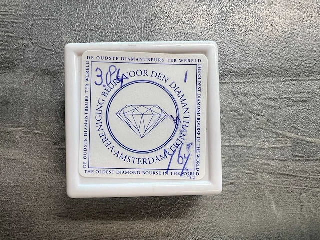 Diamant zwart 3.84 ct - afbeelding 2 van  3