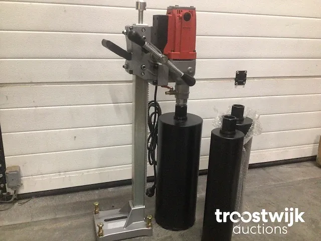 Diamantboormachine met boorstatief - afbeelding 1 van  13