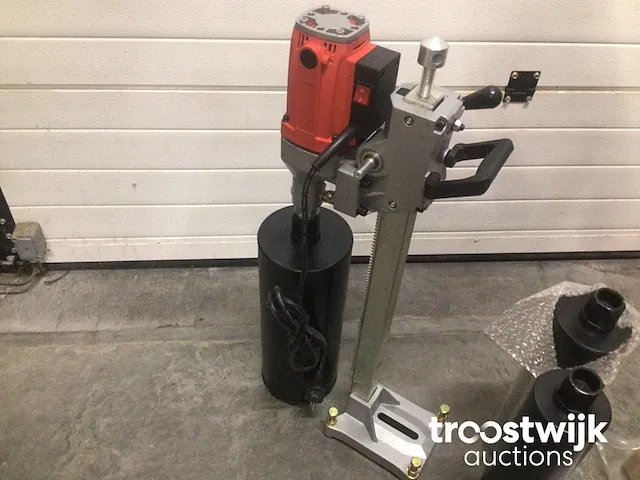 Diamantboormachine met boorstatief - afbeelding 10 van  13