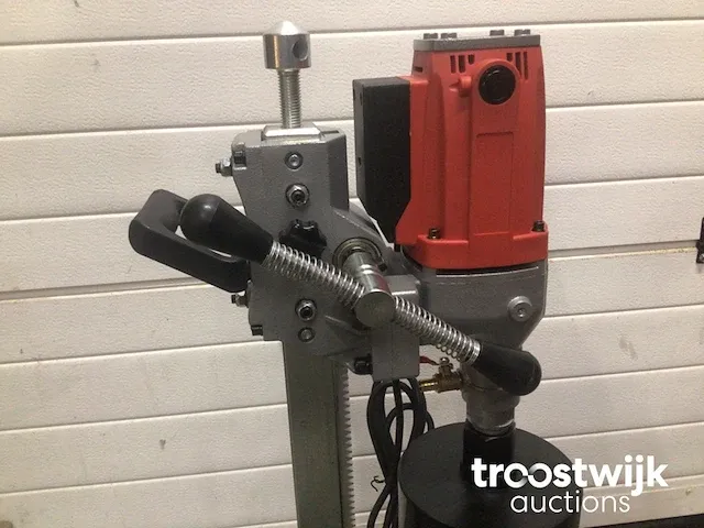 Diamantboormachine met boorstatief - afbeelding 11 van  13