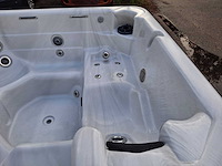 Diamante spa 6 persoons jacuzzi en buitenspa - afbeelding 14 van  30