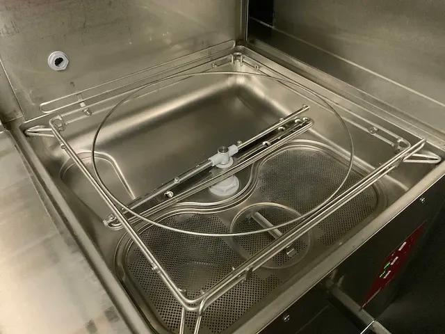 Diamond - korvenvaatwasmachine met aanvoertafel - afbeelding 2 van  11