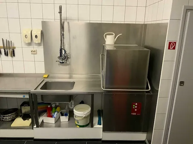 Diamond - korvenvaatwasmachine met aanvoertafel - afbeelding 4 van  11