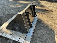 Dichte bak 770mm graafbak - afbeelding 10 van  10