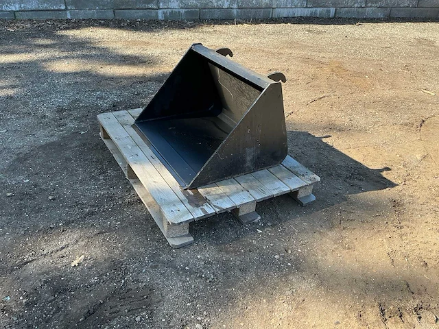 Dichte bak 770mm graafbak - afbeelding 1 van  10