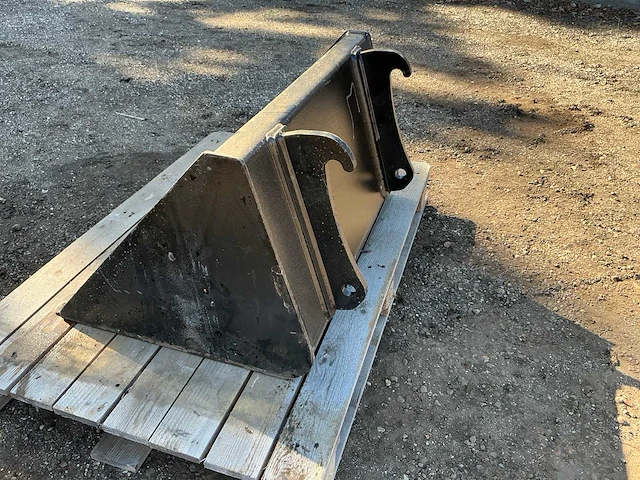 Dichte bak 770mm graafbak - afbeelding 10 van  10