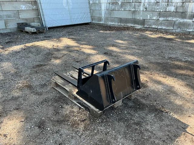 Dichte bak 770mm + lepel bord 545mm graafbak - afbeelding 7 van  13
