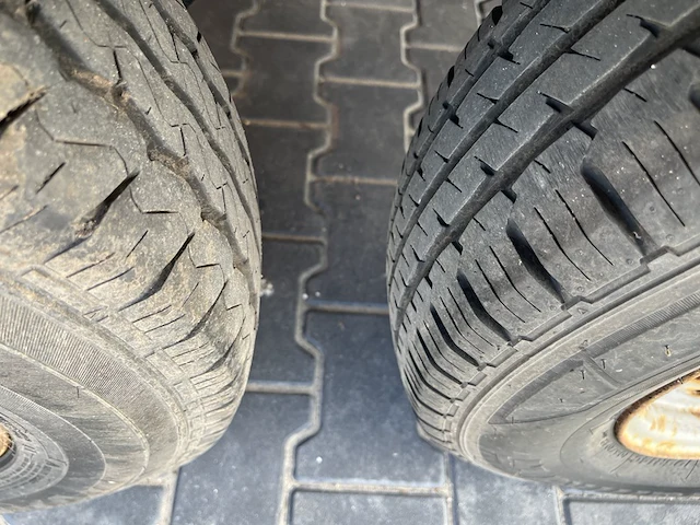 Dichte geremde aanhanger wiola - afbeelding 11 van  16