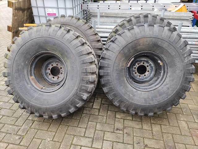Dick cepec - mud country - 44/18,5r16,5 monster banden op verbrede velg - afbeelding 1 van  9