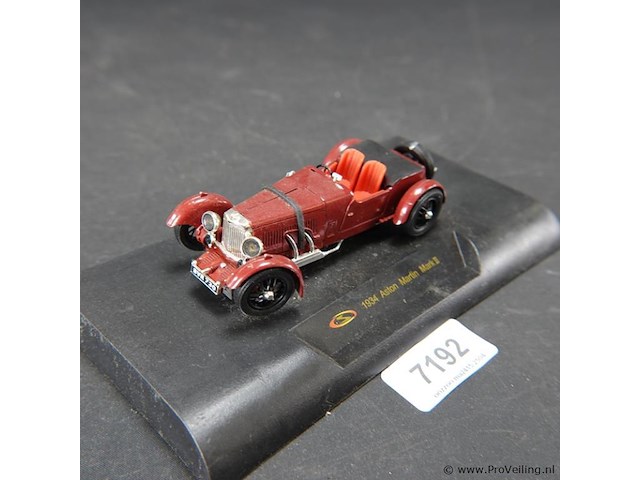 Die-cast schaalmodel aston martin mark ii - afbeelding 1 van  3