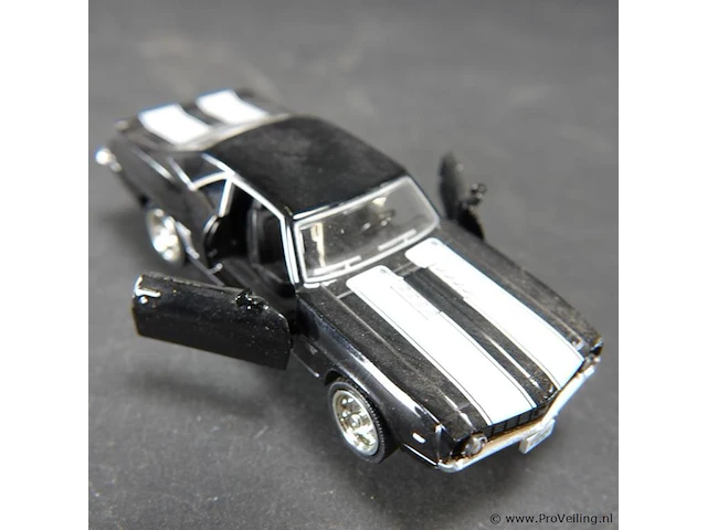 Die-cast schaalmodel chevrolet camaro 1969 - afbeelding 2 van  3