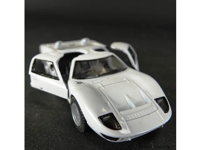Die-cast schaalmodel ford gt40 mkii (1966) - afbeelding 4 van  5