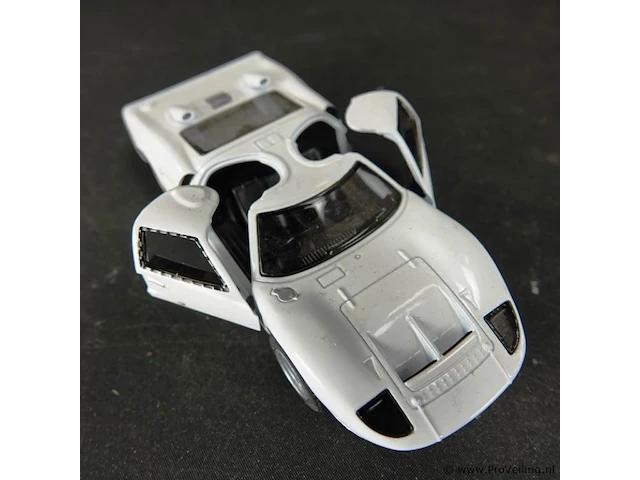 Die-cast schaalmodel ford gt40 mkii (1966) - afbeelding 5 van  5