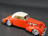 Die-cast schaalmodel matchbox/lesney 1937 cord model 812 - afbeelding 2 van  3