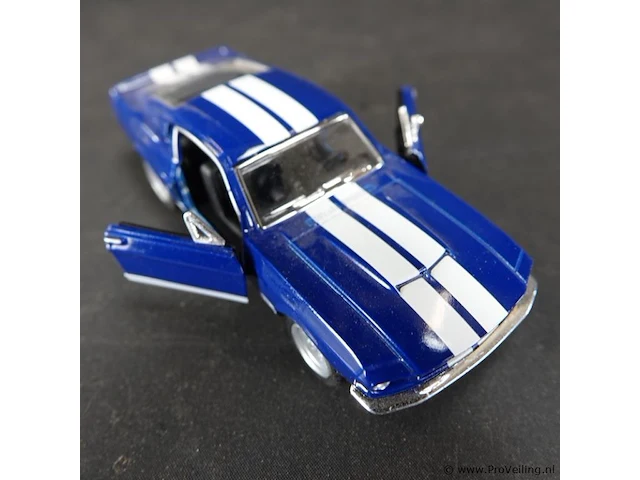 Die-cast schaalmodel shelby gt-550 1967 - afbeelding 2 van  3