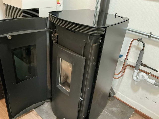 Dielle levante idro 14 kw pelletkachel - afbeelding 8 van  11