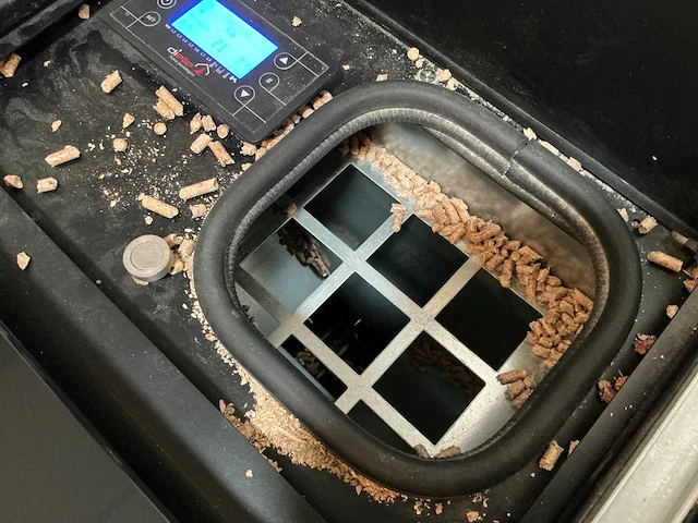 Dielle levante idro 14 kw pelletkachel - afbeelding 11 van  11