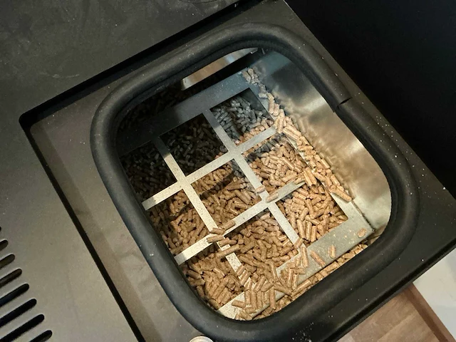 Dielle zefiro pelletkachel - afbeelding 6 van  9