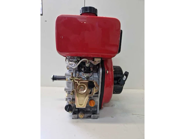 Diesel motor 4kw elektrische start yanmar l48 imitatie, rood - afbeelding 3 van  9