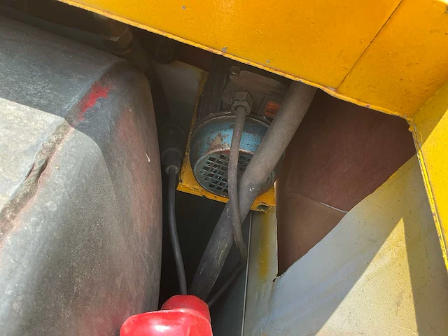 Diesel tank - afbeelding 4 van  14