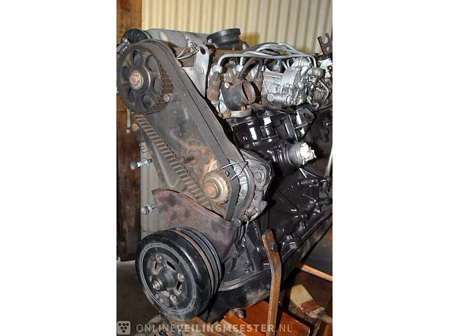 Dieselmotor, 6 cylinder, 2,4 liter, type 752 volkswagen - afbeelding 5 van  8