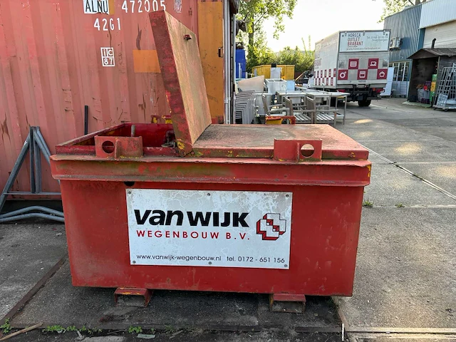 Dieselolie tank met handpomp 1000l. - afbeelding 1 van  4