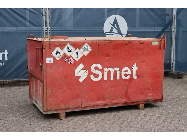 Dieseltank met pomp - afbeelding 1 van  1