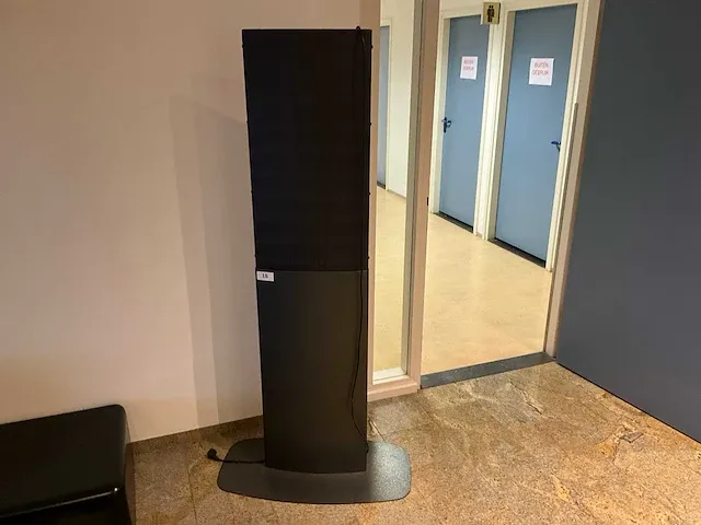 Digitaal reclamezuil - afbeelding 1 van  2