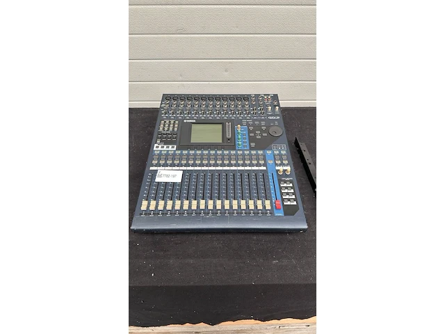 Digital audio mixer 32ch yamaha, o1v 96 - afbeelding 1 van  6