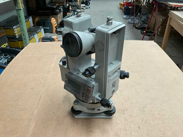 Digital theodolite - afbeelding 3 van  5