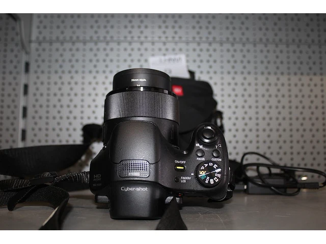 Digitale camera sony dsc-hx300 met accu, acculader en draagtas. - afbeelding 4 van  4