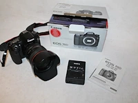 Digitale fotocamera canon eos 70d met zoom lens ef 24-105 mm 1:4 l is usm met doorsnede 77 mm met accu en l... - afbeelding 1 van  4