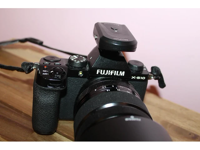 Digitale fotocamera fujifilm x-s10 met fujinon aspherical lens super ebc xf 15 - 80 mm 1; 4 r ois wr met do... - afbeelding 2 van  8