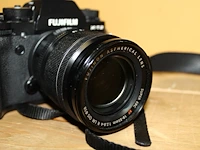 Digitale fotocamera fujifilm x-t2 met aspherical lens fujinon super xf 18-55 met twee accu's en lader. - afbeelding 4 van  6