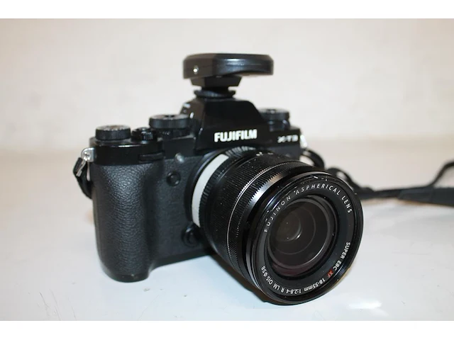 Digitale fotocamera fujifilm x-t3 met aspherical lens fujinon super xf 18-55 mm f1:2.8-4 r lm oismm f/3.5-4... - afbeelding 2 van  4