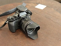 Digitale fotocamera fujifilm x-t3 met xf 18-55 mm f2.8-4 r lm ois met drie accu's en lader. - afbeelding 2 van  4