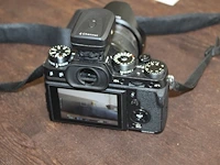 Digitale fotocamera fujifilm x-t3 met xf 18-55 mm f2.8-4 r lm ois met drie accu's en lader. - afbeelding 4 van  4
