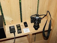 Digitale fotocamera fujifilm x-t3 met xf 18-55 mm f2.8-4 r lm ois met drie accu's en lader. - afbeelding 1 van  4