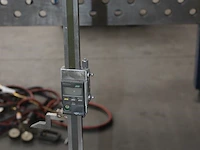 Digitale hoogtemeter mitutoyo. batterijkapje ontbreekt en werking onbekend. - afbeelding 2 van  2