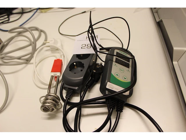 Digitale thermostaat ink bird met spiraalverwarmer. - afbeelding 1 van  2